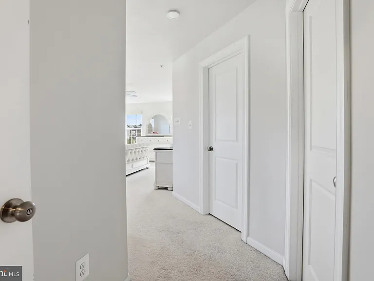 6702 Savannah Dr — Photo 37