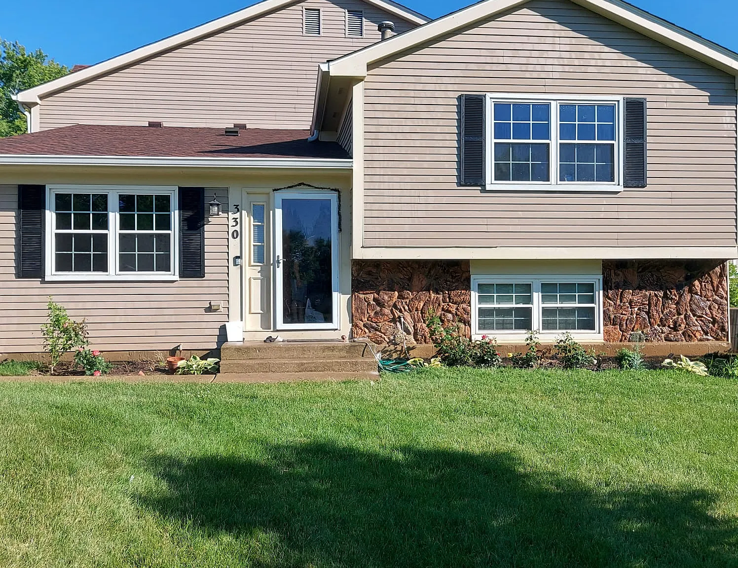 330 Plumwood Ln — Photo 2