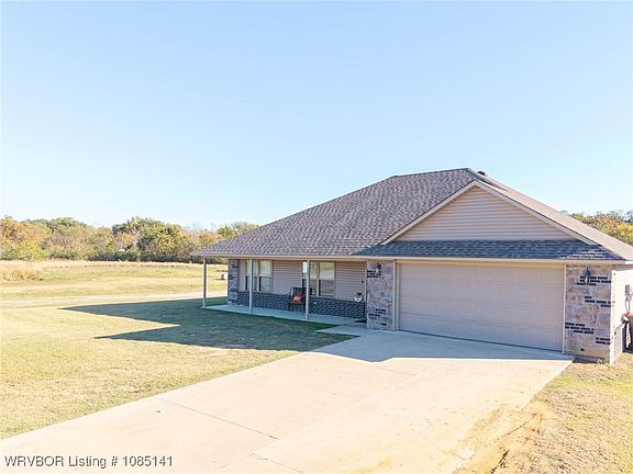 2nd image of 503 Black Creek Ln