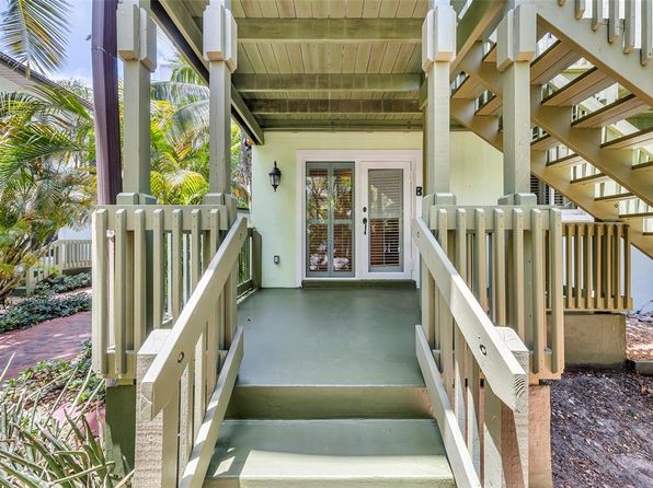 369 Sunset Dr APT B