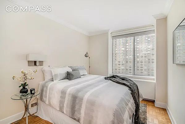 Sold by Compass | media 5