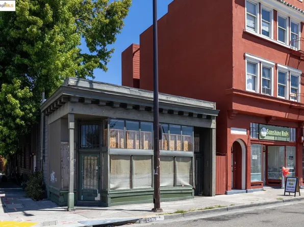 2945 Otis St, Berkeley, CA 94703