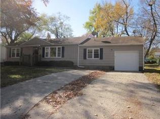 8938 Craig Dr, Overland Park, KS 66212