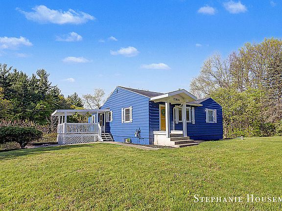 4th image of 2914 River Hill Dr NW