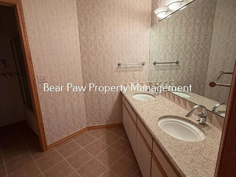 1419 Tamarac Dr — Photo 11