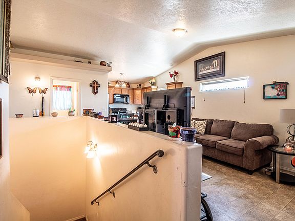 4th image of 611 Mirabel St