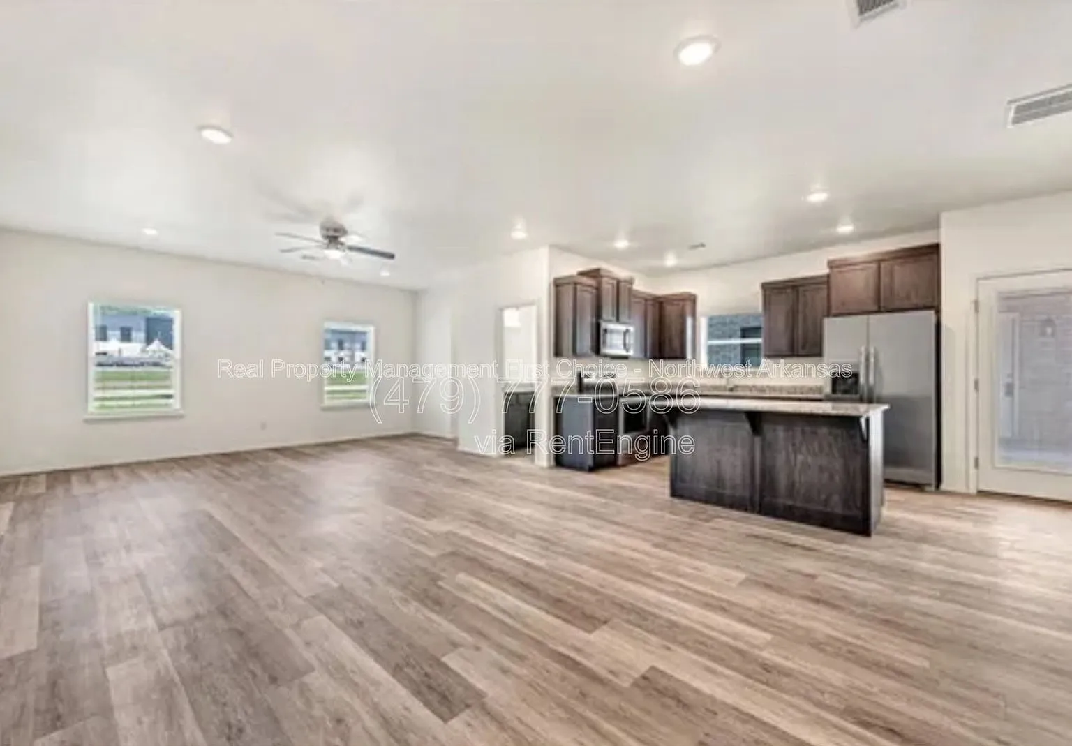 4 bed, 4.5 bath, 2011 sqft, $2,200 — Photo 3