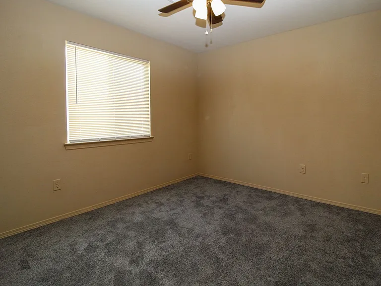 2210 Hannah Leigh St — Photo 9