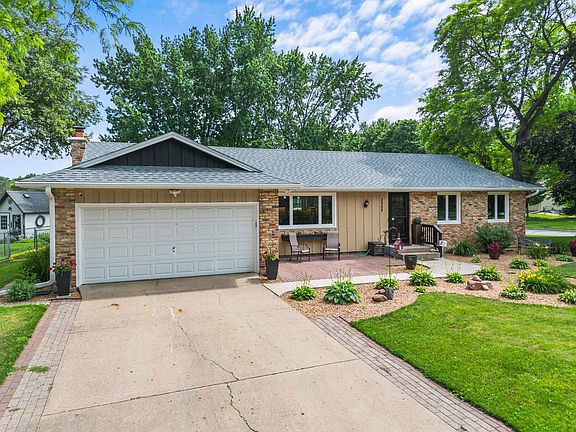 3rd image of 2988 108th Ln NW