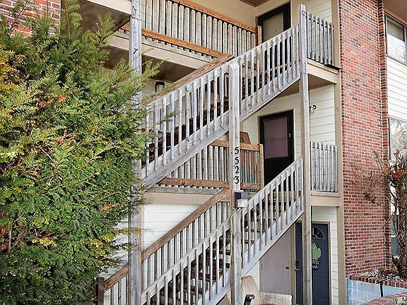 2nd image of 5523 S 31st St APT 11
