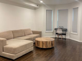 1516 W Nelson St APT 1, Chicago, IL 60657