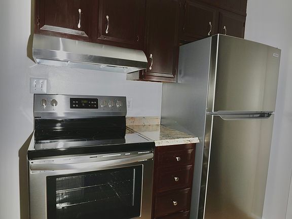 2nd image of 4425 Lela Ave NE #5