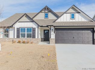 23065 E 106th St S, Broken Arrow, OK 74014