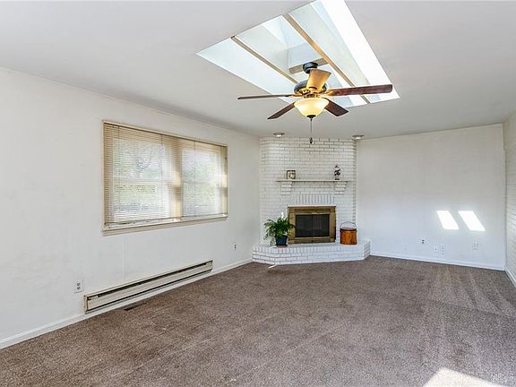 3rd image of 6306 Larcomb Dr