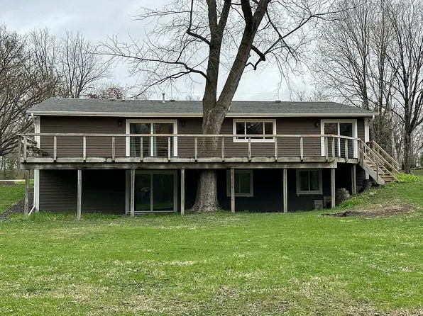 544 Rookwood Dr, Ames, IA 50010