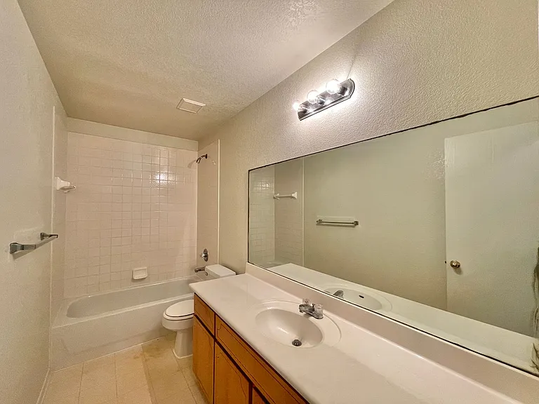 2205 Indian Trl — Photo 8