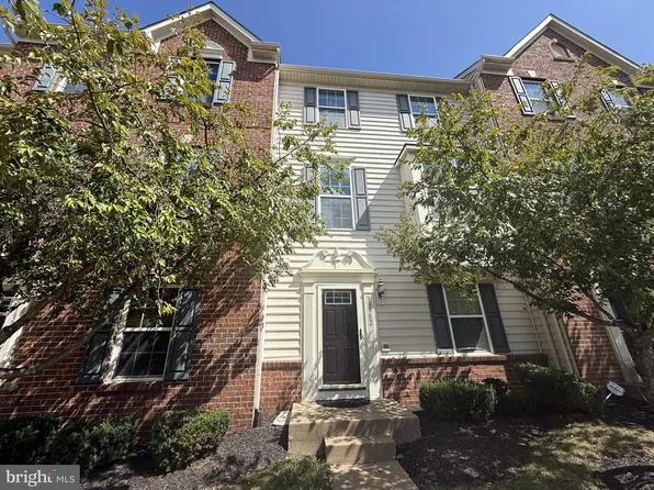 13982 Gary Fisher Trl #134, Gainesville, VA 20155