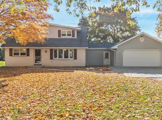 W1535 Ranch Rd, Seymour, WI 54165