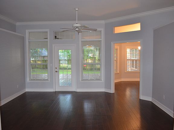 4th image of 460 NW Savannah Cir