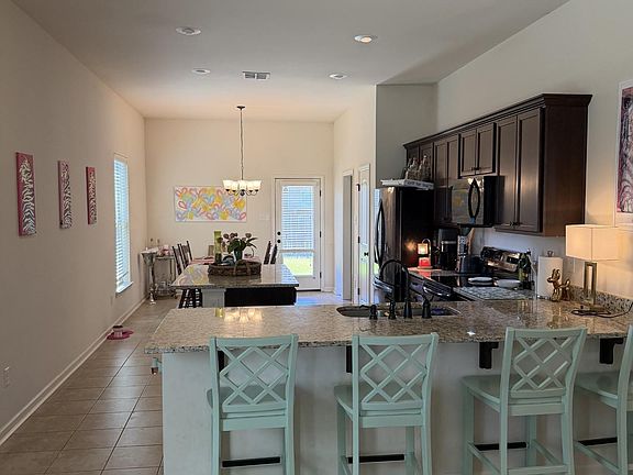 4th image of 955 Shadow Bluff Dr