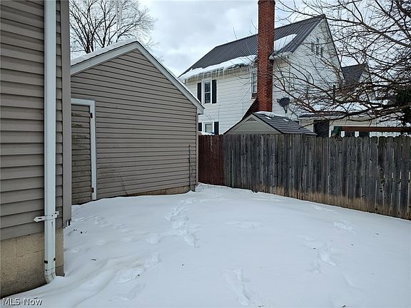 2nd image of 102 E Liberty St