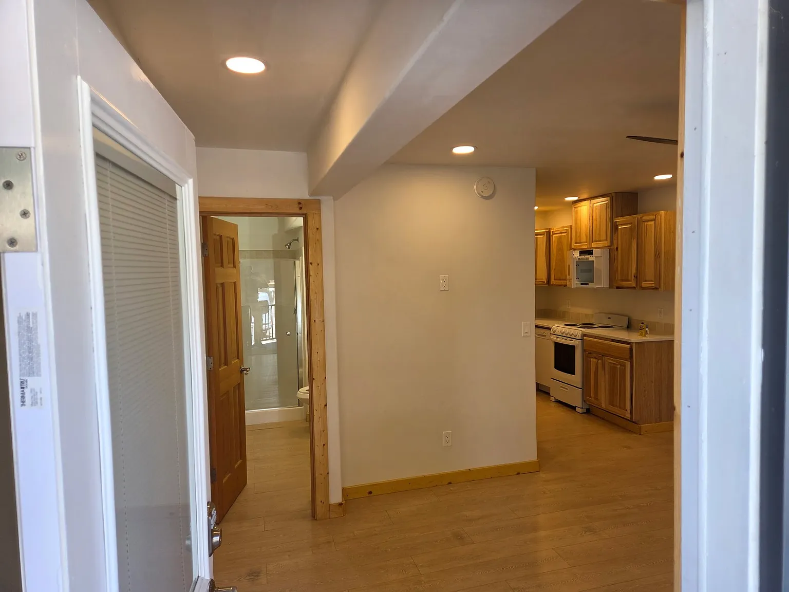 Studio, 350 sqft, $1,200 — Photo 4
