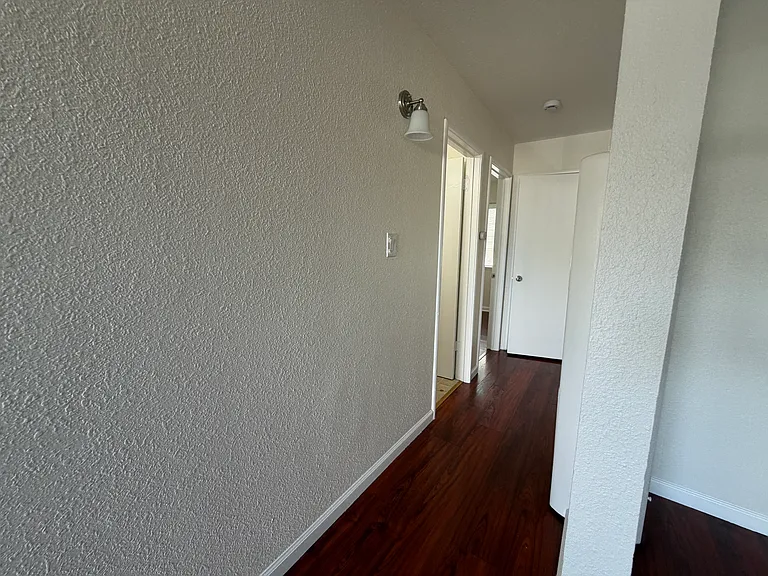 Haller Court — Photo 10