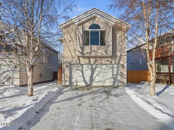 6242 Rose Hip Cir, Anchorage, AK 99519