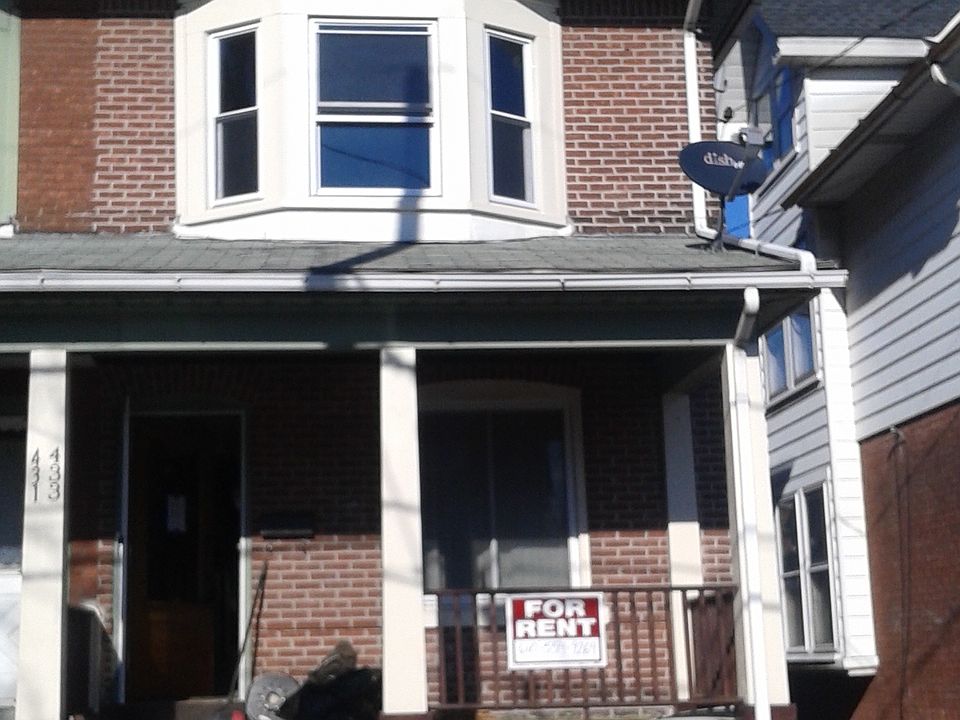 2nd image of 433 E North St