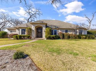2910 Rivergrove Ct, Fort Worth, TX 76116