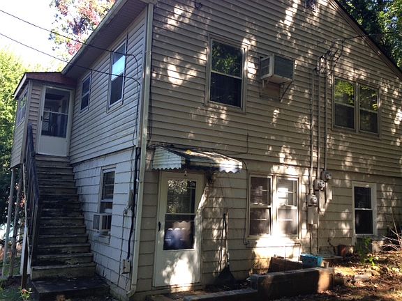 2nd image of 444 W Chestnut St APT 3