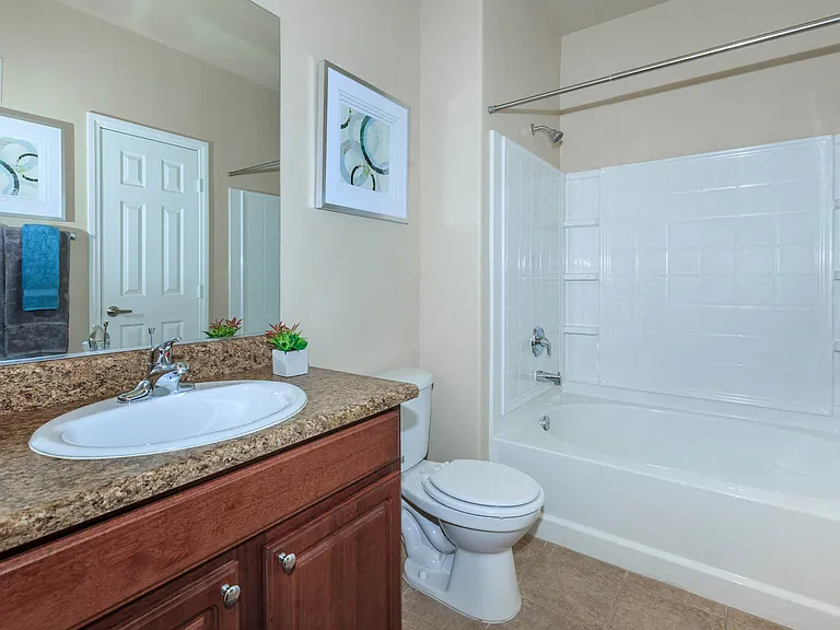 2b2 1182 SQFT 2 Bed 2 Bath