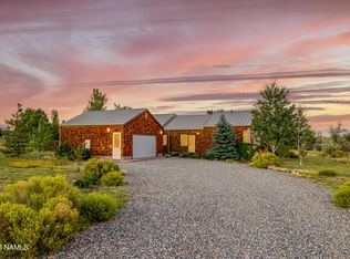 8135 Masters Ln, Flagstaff, AZ 86004