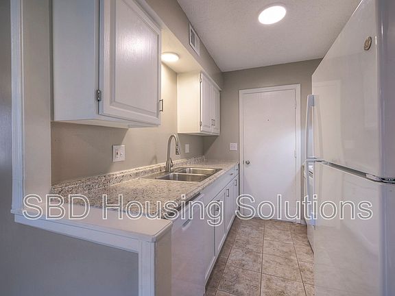 5th image of 13903 Falkirk Cir