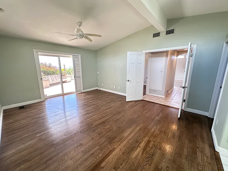 3539 Mount Laurence Dr — Photo 11