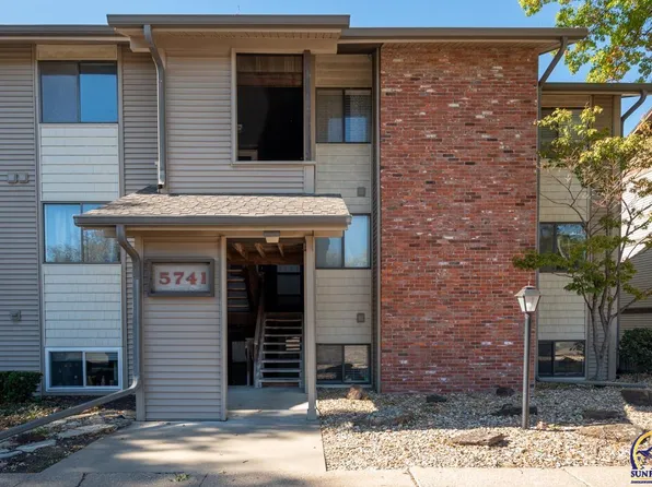 5741 SW 22nd Ter APT 5, Topeka, KS 66614