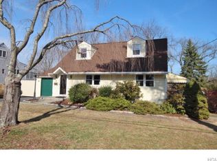 5 Jennifer Ln, Hartsdale, NY 10530