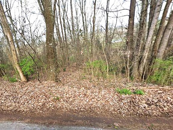 4th image of 136 Linwood Trl