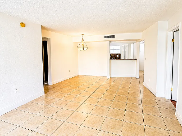 4255 N University Dr #308 — Photo 9
