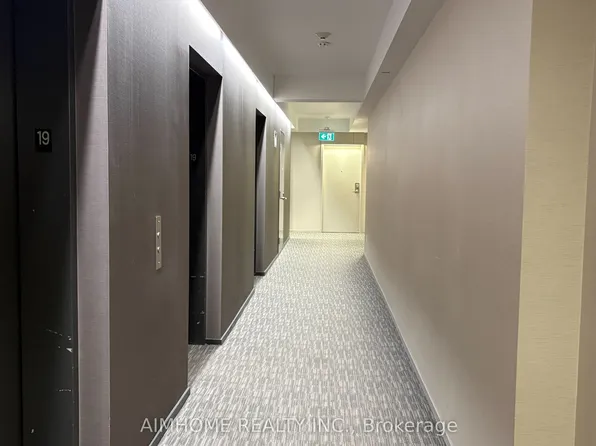 101 Peter St, Toronto, ON