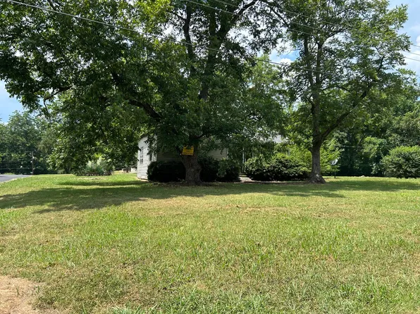 405 Vine St, Newark, AR 72562