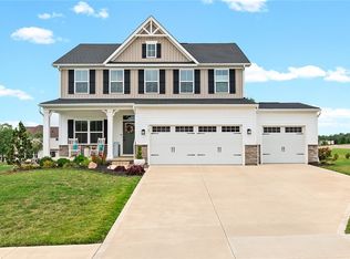 7181 Stonegate Cir NE, Canton, OH 44721