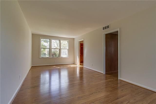 living room 18 x 11