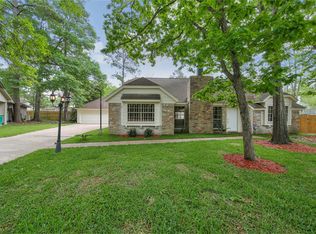 555 Cane River Ln, Conroe, TX 77302