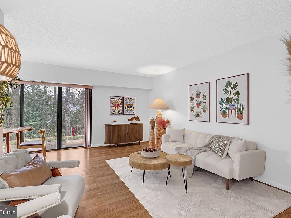 1st image of 11637 Stoneview Sq APT 2B