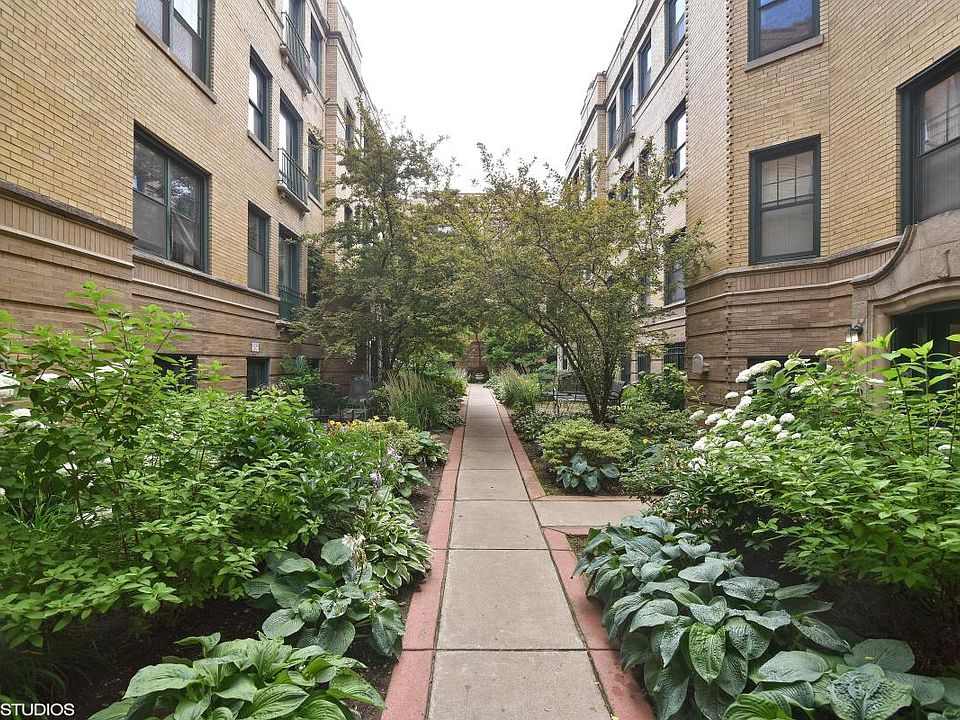 Exterior Courtyard