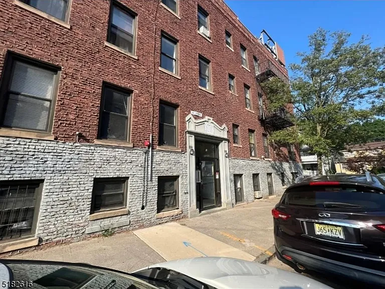1 Noll Pl #1 — Photo 8