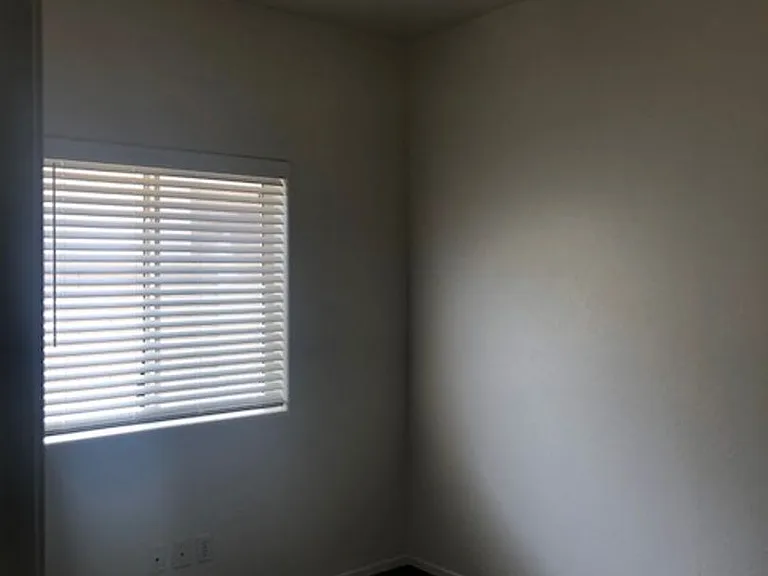 526 S Clubhouse Ln — Photo 10