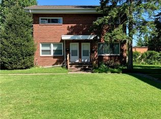 3291 & 3293 Oakwood Dr, Cuyahoga Falls, OH 44221
