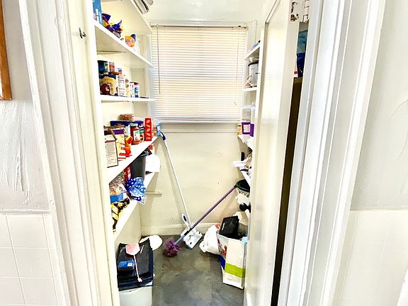 5th image of 4530 Evergreen Dr